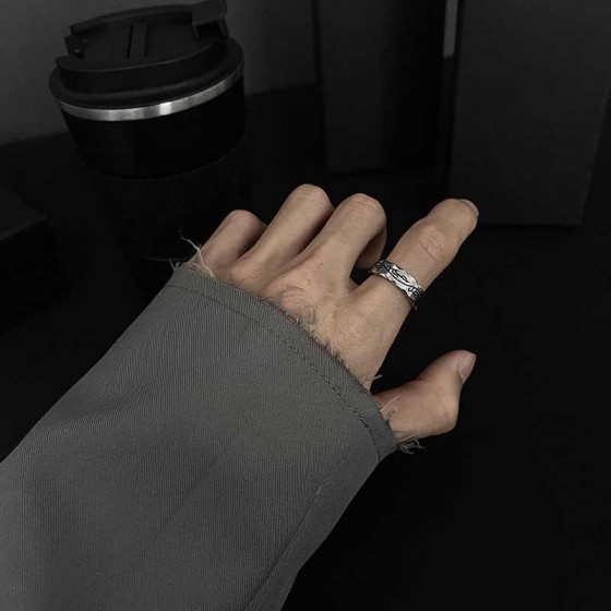 Titane acier bague homme homme tendance personnalité senior sensus unique dragon anneau marque marée index mode influenceur créature plankton