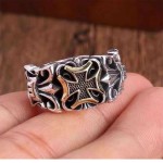 Marque de la marée croix anneau européen et américain personnalité des hommes luxe léger niche design anneau rétro polyvalent single index bague
