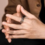 Vintage tibétain faire vieux saphir xiangyun diamond pilon anneau homme tracé or descendu pilon mortier anneau d\'index vivant